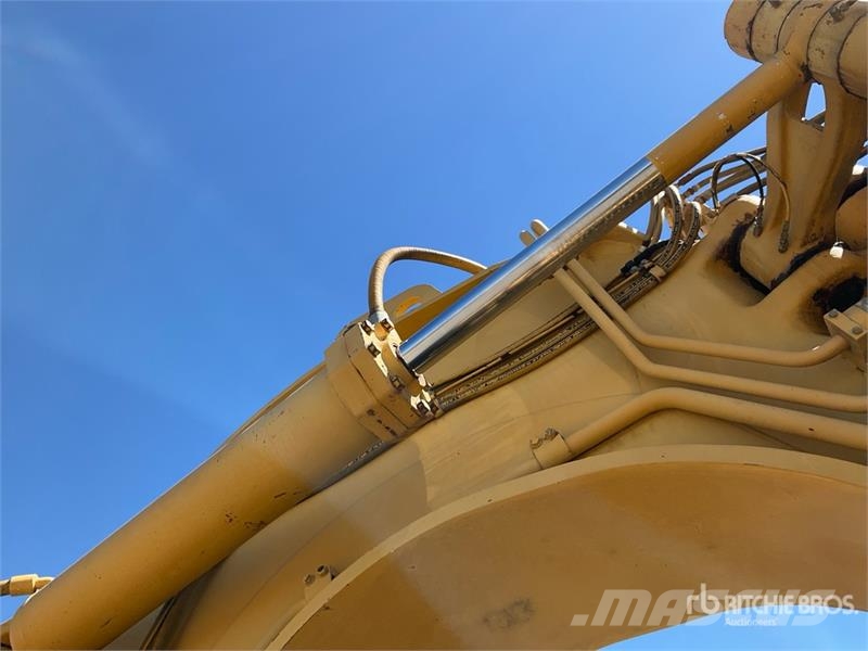 CAT 631E Scrapers