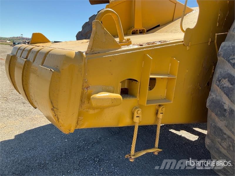 CAT 631E Scrapers