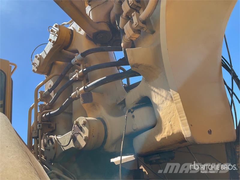 CAT 631E Scrapers