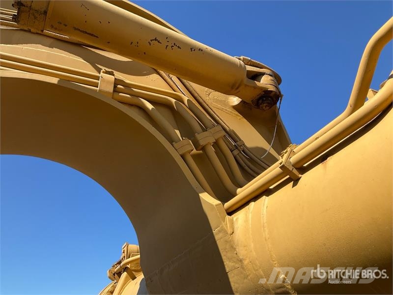 CAT 631E Scrapers
