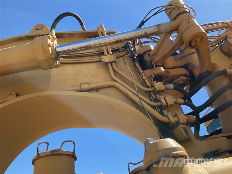 CAT 631E Scrapers