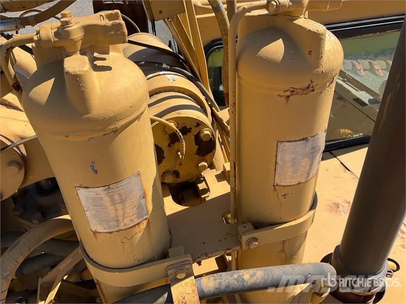 CAT 631E Scrapers