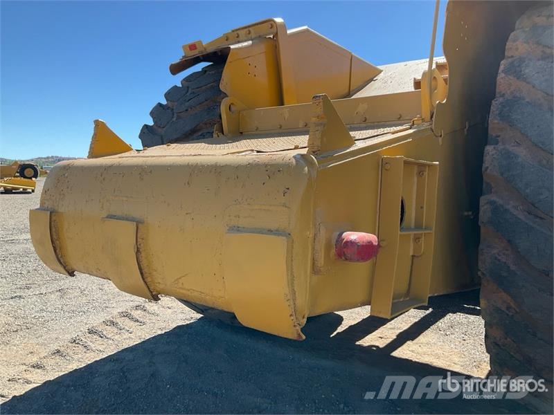 CAT 631E Scrapers