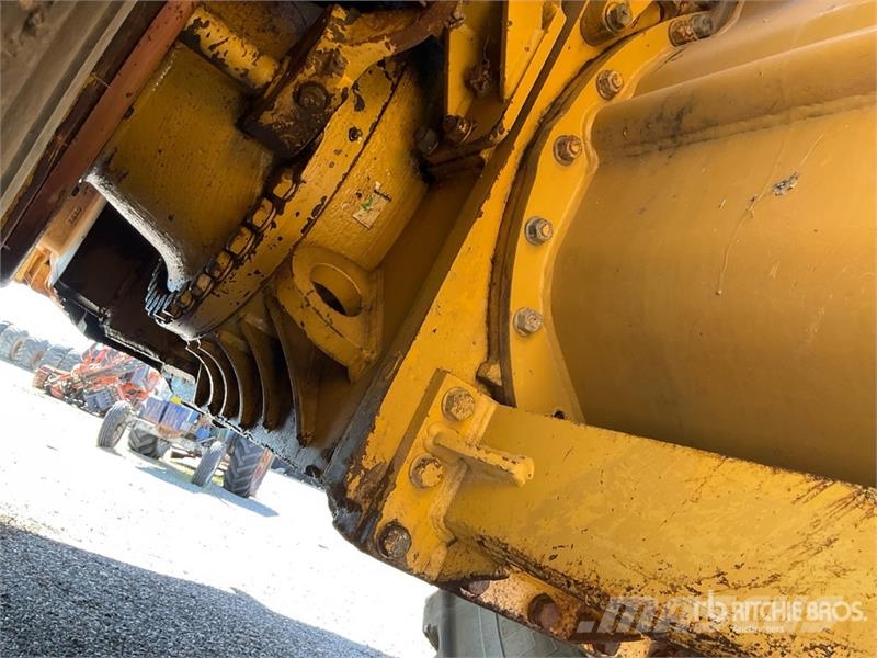 CAT 631E Scrapers