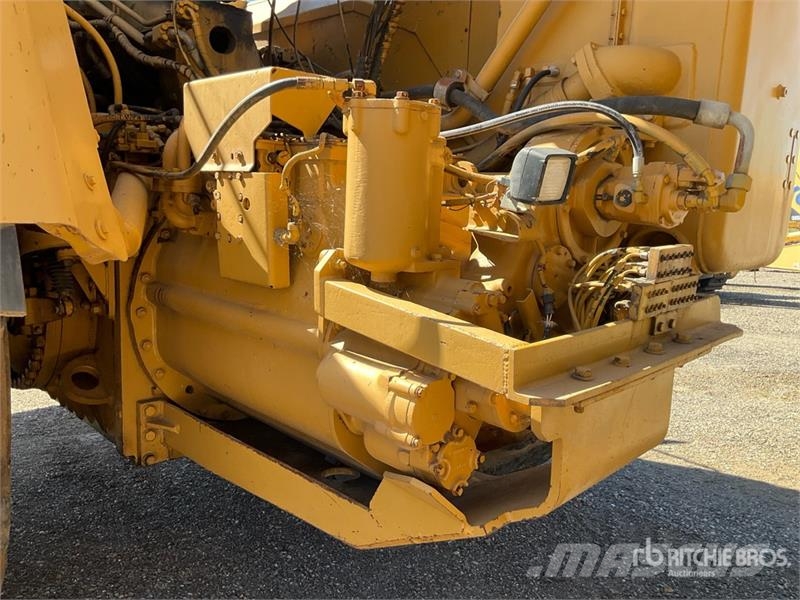 CAT 631E Scrapers