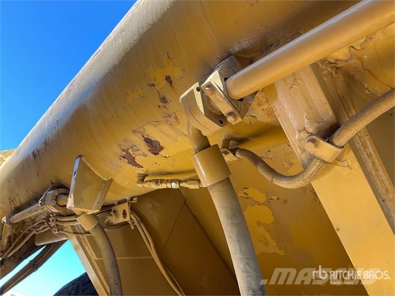 CAT 631E Scrapers