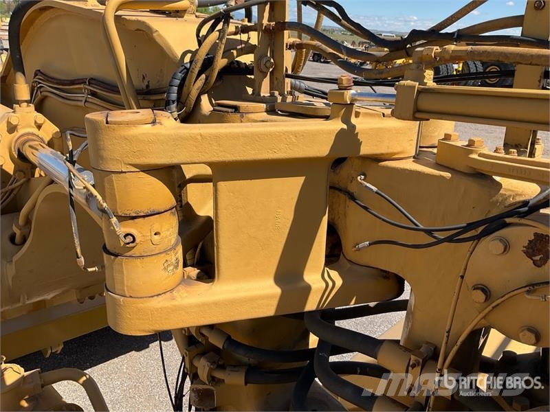 CAT 631E Scrapers