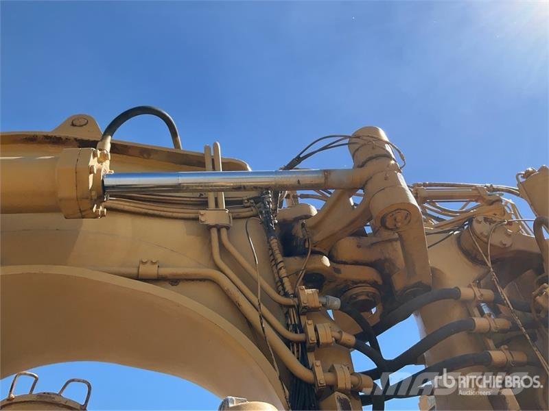 CAT 631E Scrapers