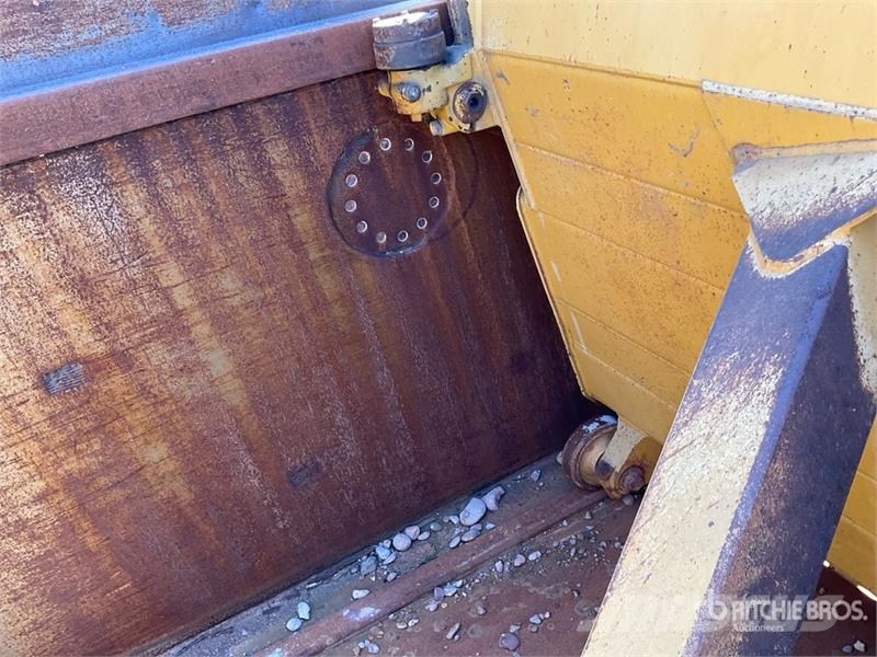 CAT 631E Scrapers