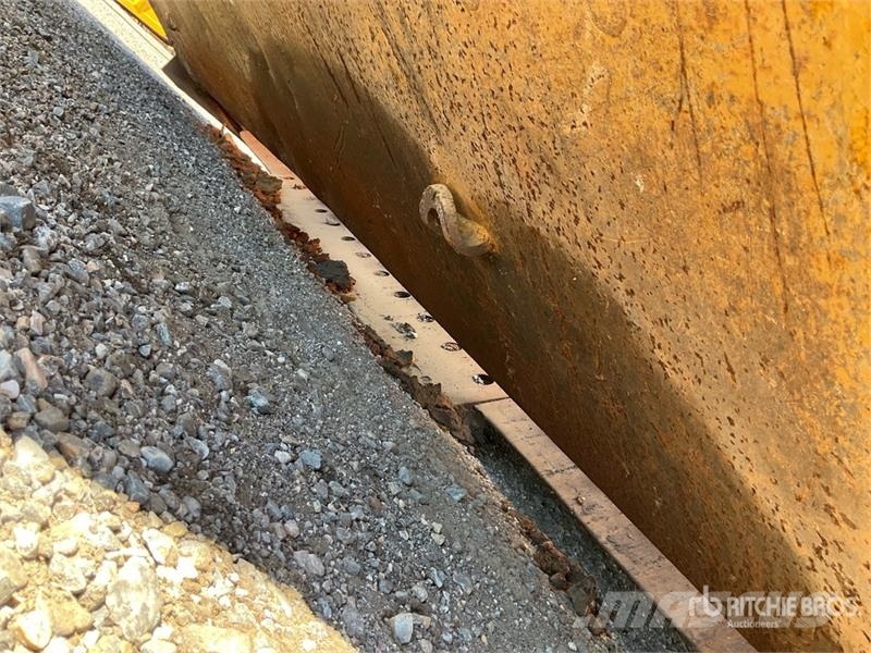 CAT 631E Scrapers