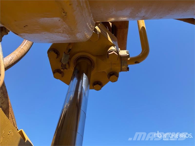 CAT 631E Scrapers