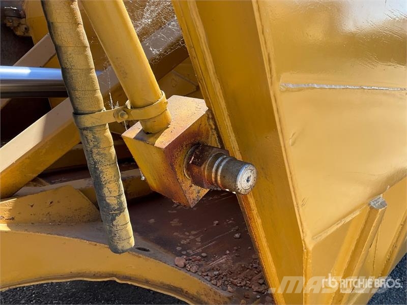 CAT 631E Scrapers