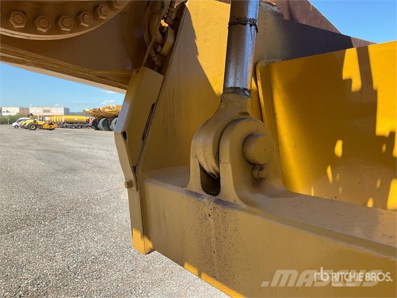 CAT 631E Scrapers