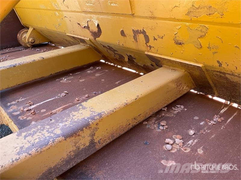 CAT 631E Scrapers