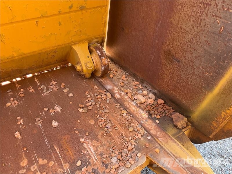 CAT 631E Scrapers