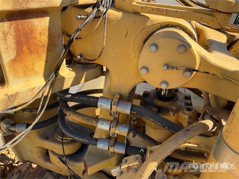 CAT 631E Scrapers
