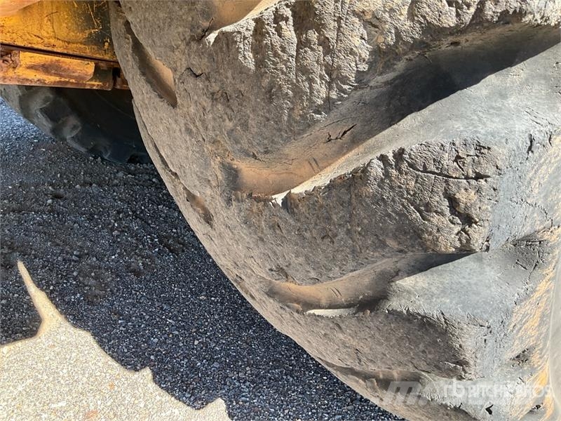 CAT 631E Scrapers
