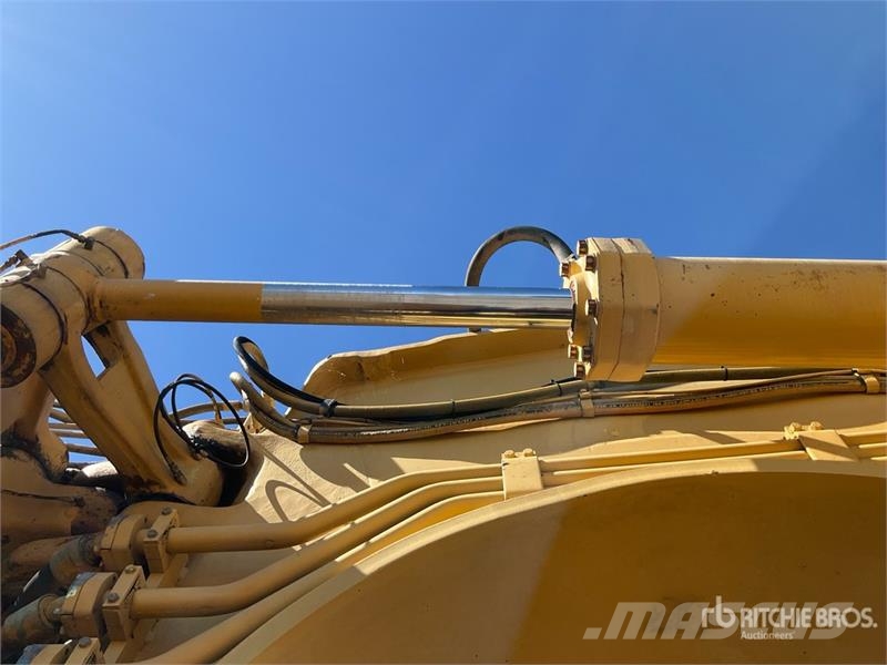 CAT 631E Scrapers
