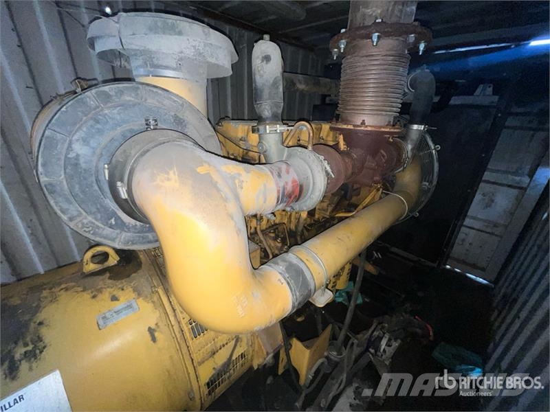 CAT 700 700 kVA Hooklift Containerized Generator Set Dīzeļģeneratori