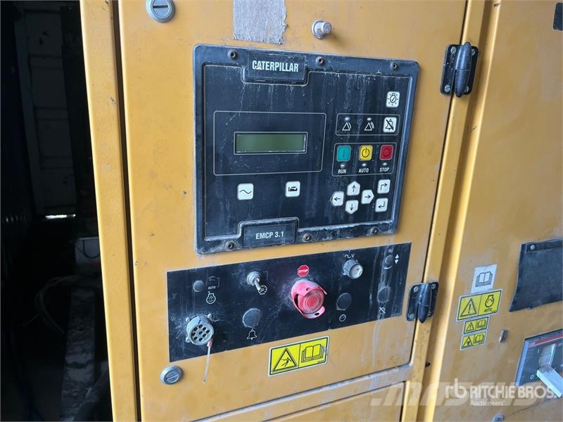 CAT 700 700 kVA Hooklift Containerized Generator Set Dīzeļģeneratori