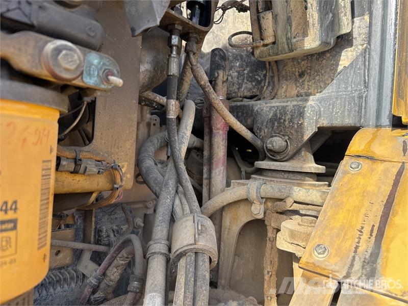 CAT 730C Csuklósdömperek