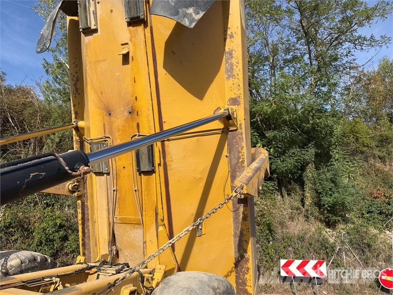 CAT 730C Csuklósdömperek