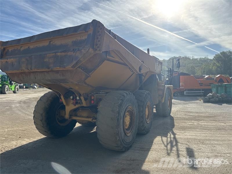 CAT 730C Csuklósdömperek