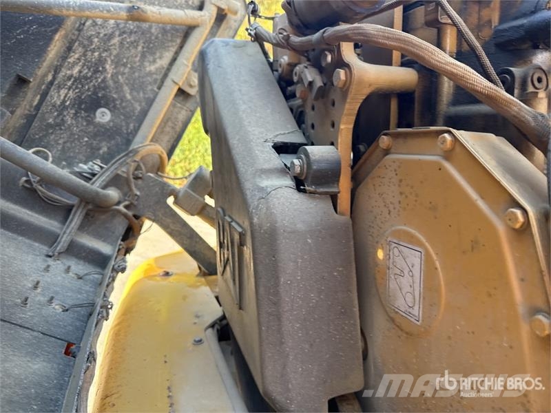 CAT 730C Csuklósdömperek