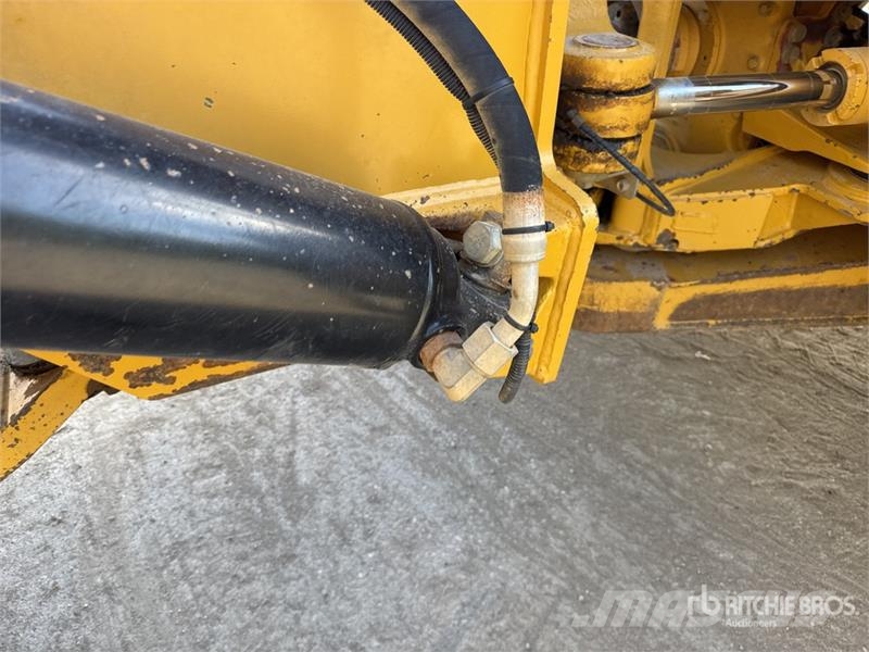 CAT 730C Csuklósdömperek