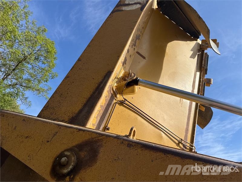 CAT 730C Csuklósdömperek