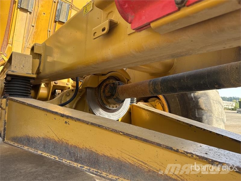 CAT 730C Csuklósdömperek