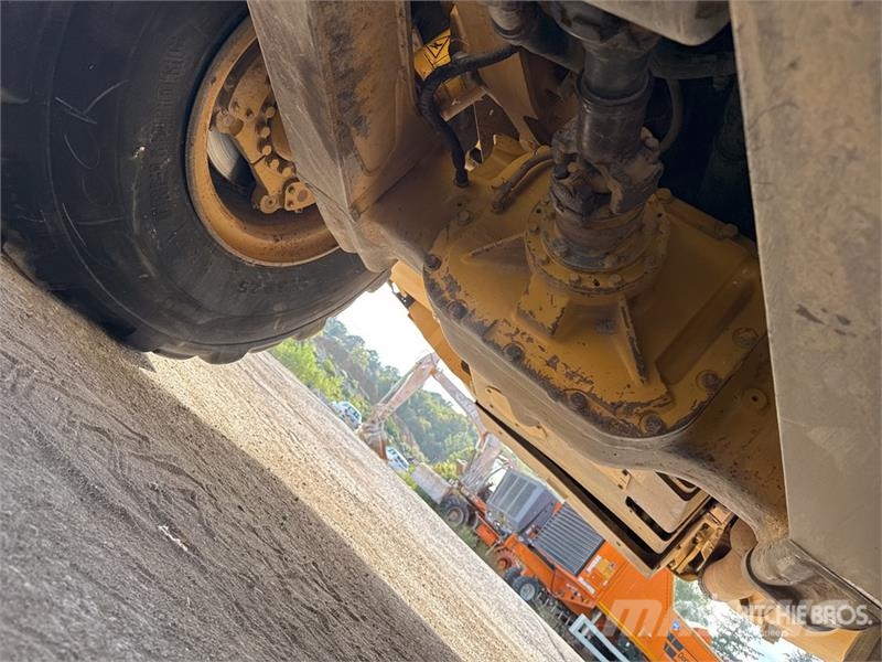 CAT 730C Csuklósdömperek