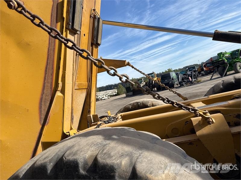 CAT 730C Csuklósdömperek