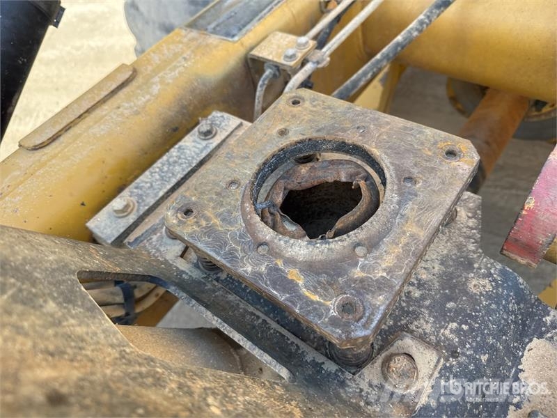CAT 730C Csuklósdömperek