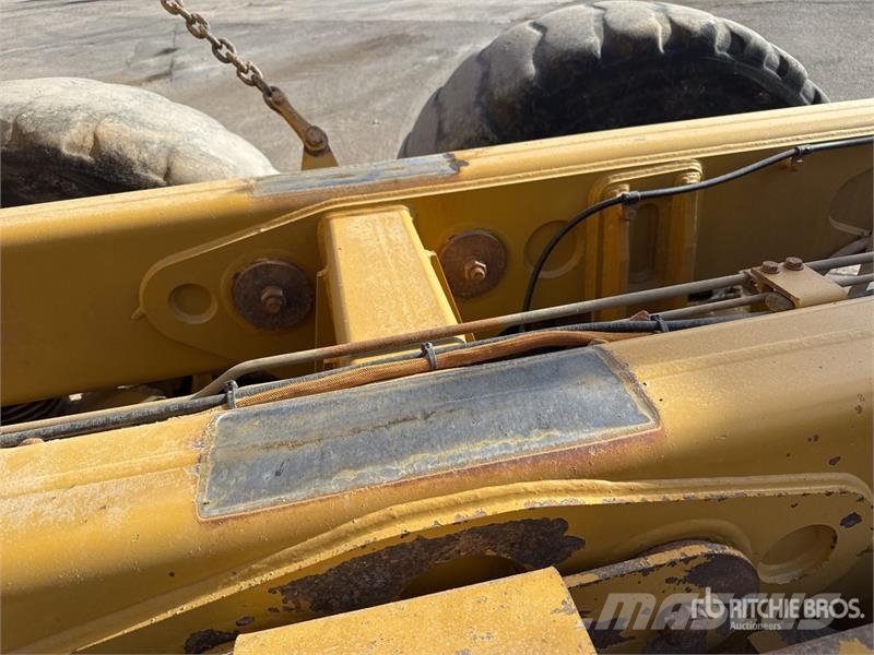 CAT 730C Csuklósdömperek