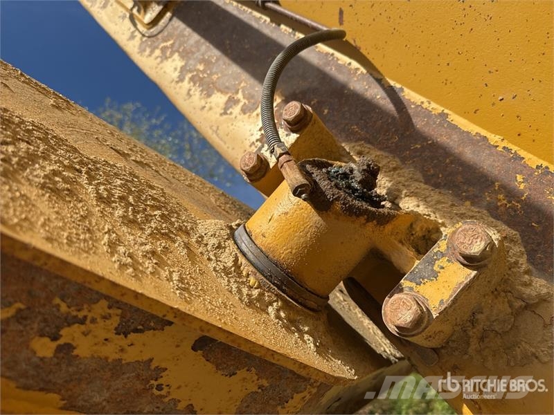 CAT 730C Csuklósdömperek