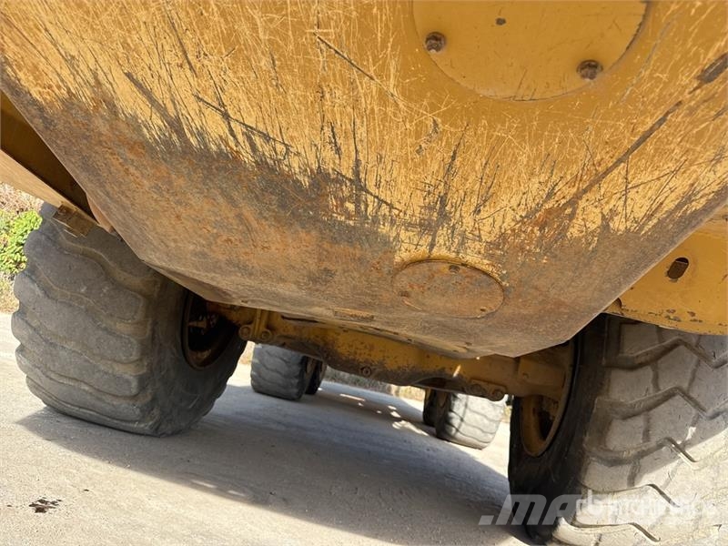 CAT 730C Csuklósdömperek