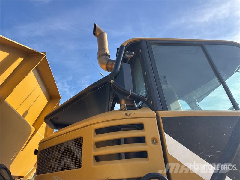 CAT 730C Csuklósdömperek