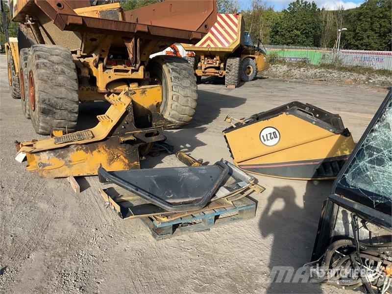 CAT 740 Csuklósdömperek