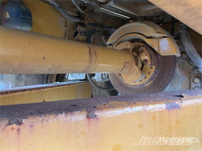 CAT 740 Csuklósdömperek