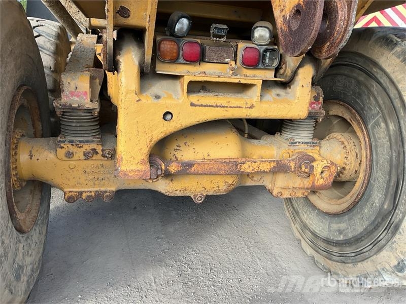 CAT 740 Csuklósdömperek
