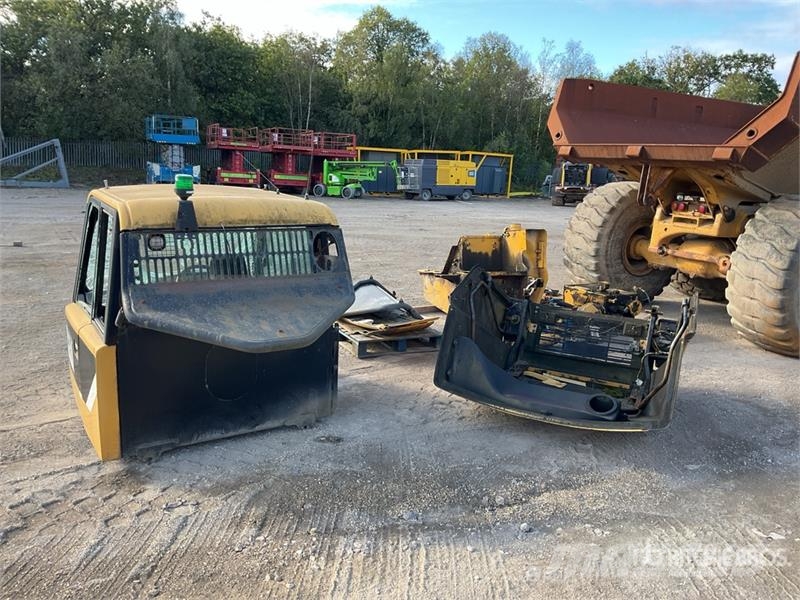 CAT 740 Csuklósdömperek