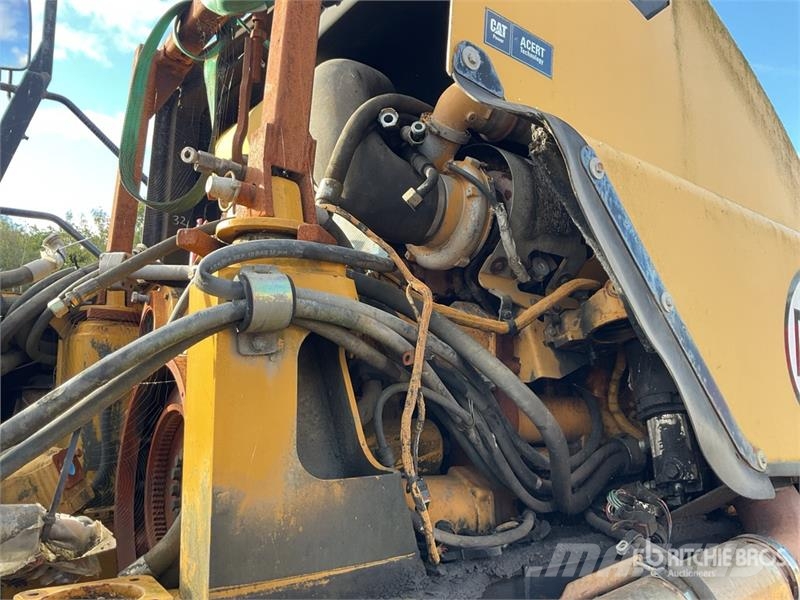 CAT 740 Csuklósdömperek