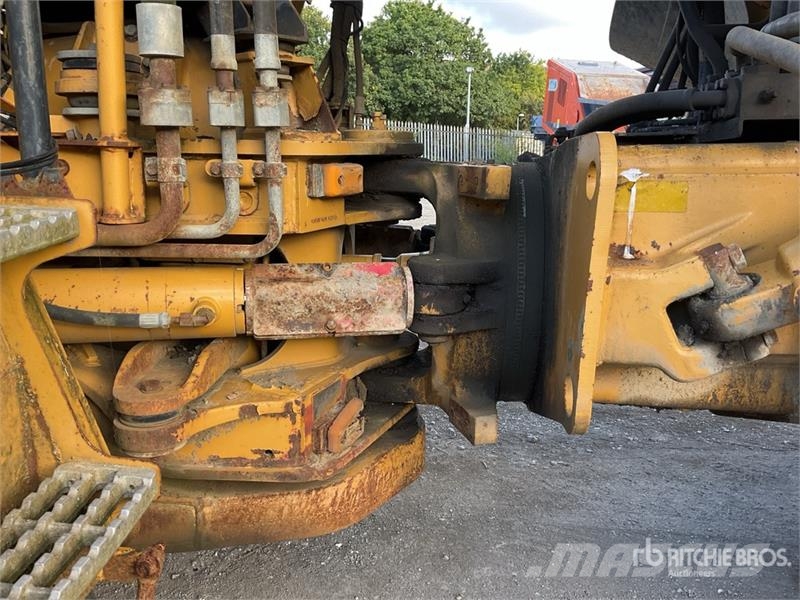CAT 740 Csuklósdömperek