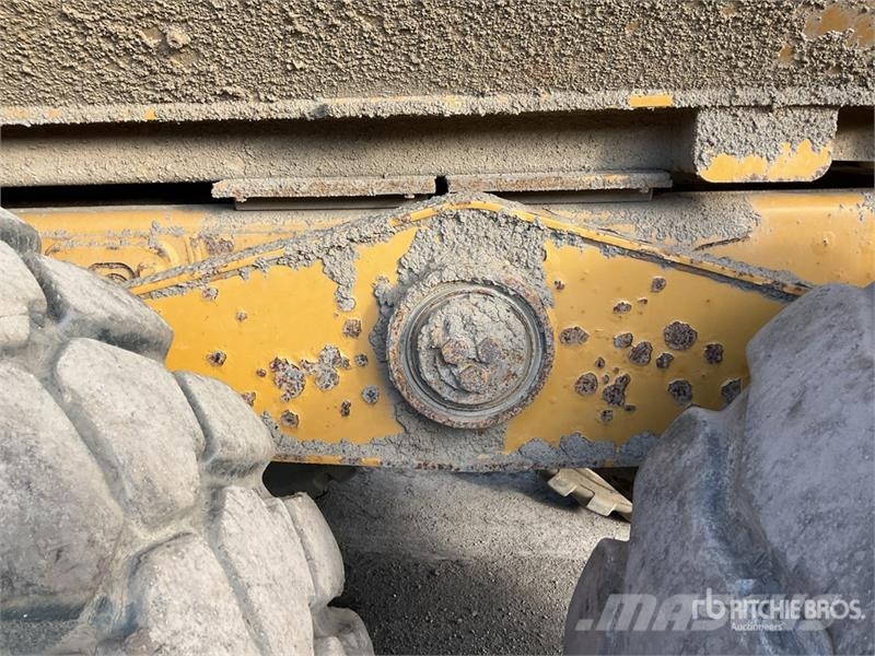 CAT 740 Csuklósdömperek