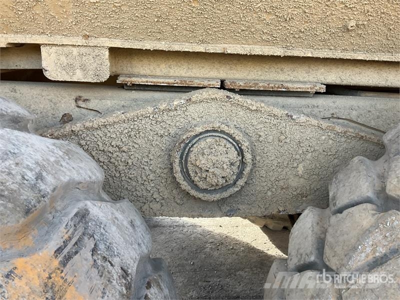 CAT 740 Csuklósdömperek