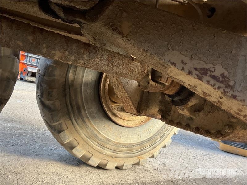 CAT 740 Csuklósdömperek