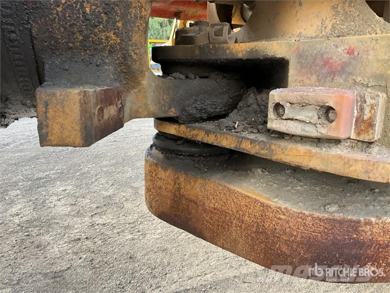 CAT 740 Csuklósdömperek