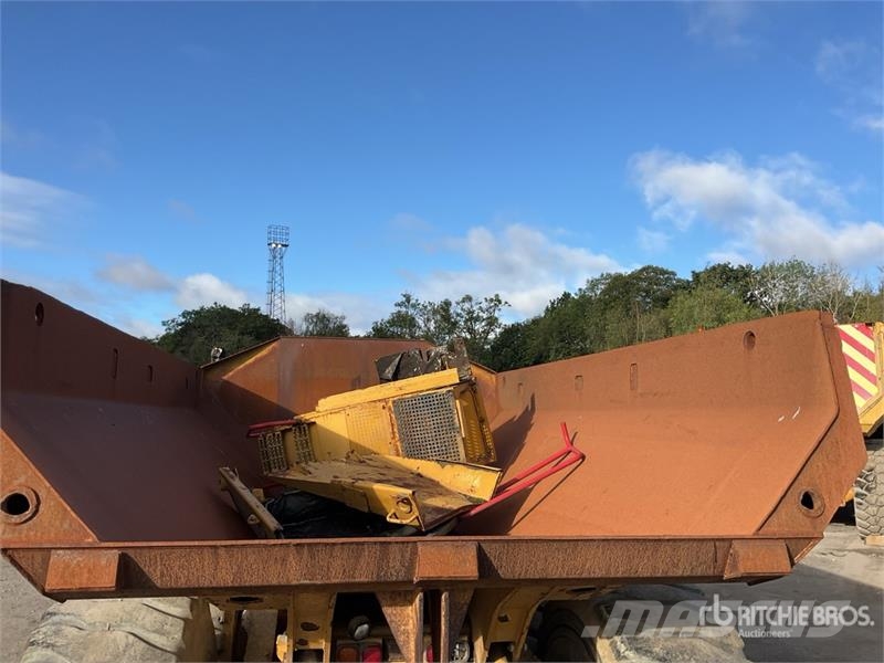 CAT 740 Csuklósdömperek