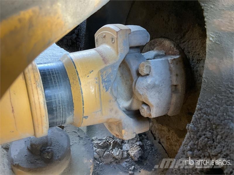 CAT 740 Csuklósdömperek